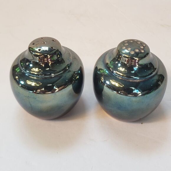 Vintage International Silver Wm. Rogers Salt Pepper Shakers Silver-Plated - Picture 2 of 6